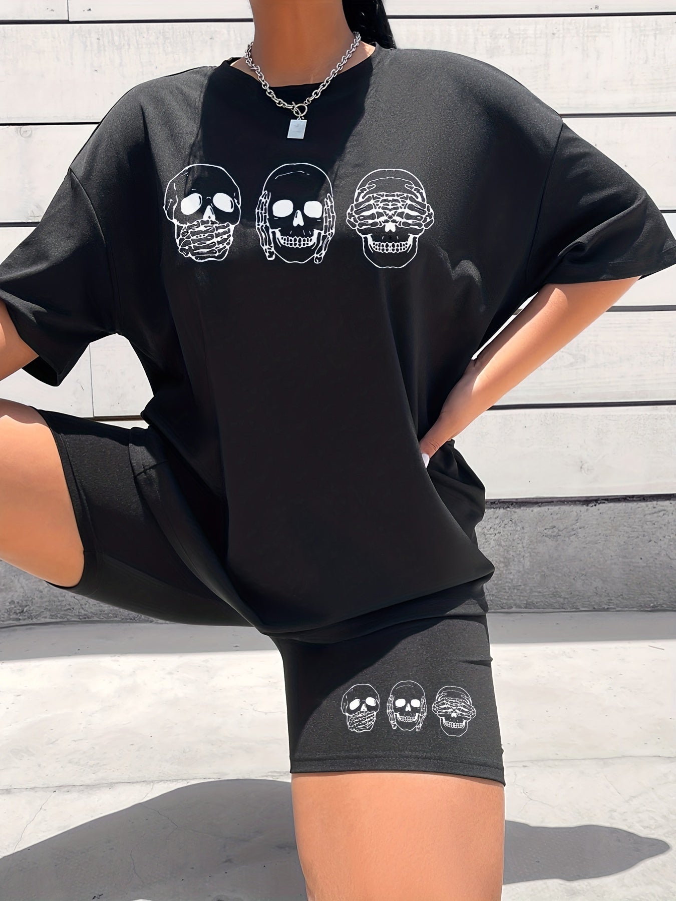 Skull Print Two piece Set Short Sleeve T shirt & Skinny Shorts