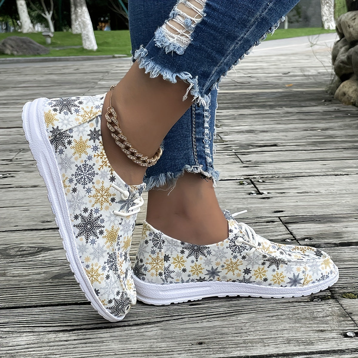 Christmas Print Casual Low Top Sneakers Lightweight Non slip Casual Shoes