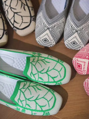Women's Knitted Square Toe Flat Shoes Breathable Slip On Casual Walking Shoes