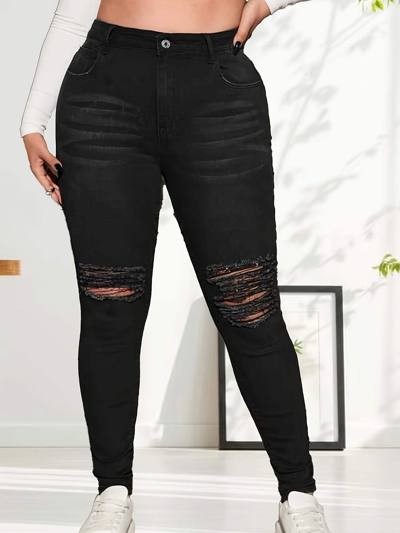 Women's Skinny Stretch Jeans with Ripped Detail