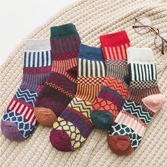 Christmas 5 Pairs Women's Warm Cotton Blend Winter Crew Socks