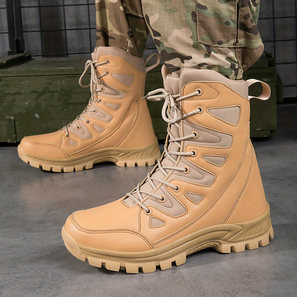 Men's Casual Combat Boots Lace-up Outdoor Shoes