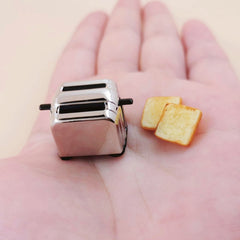 1:12 Mini Metal Toaster Dollhouse Accessory with 2 Resin Toasts