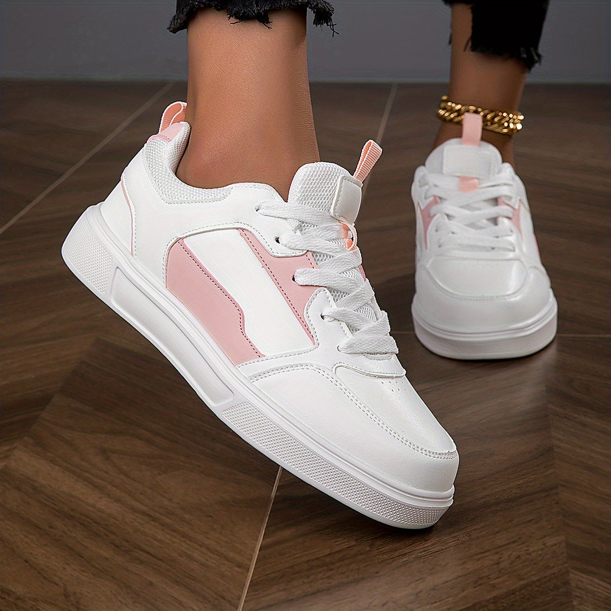 Women's Lace Up Outdoor Sneakers Lightweight Low Top Walking Shoes