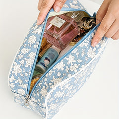 Floral Pattern Cosmetic Bag Roomy Makeup Bag Zipper Travel Toiletry Organizer