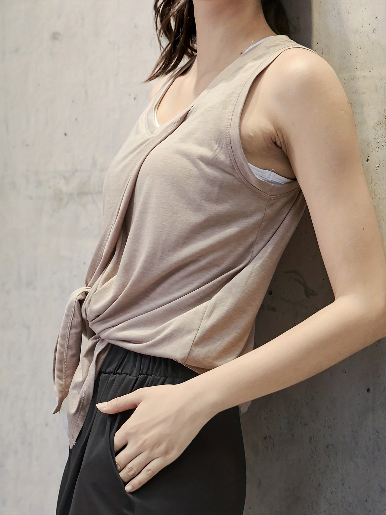 Women's Breathable Sleeveless Sports Top for Comfortable Workouts