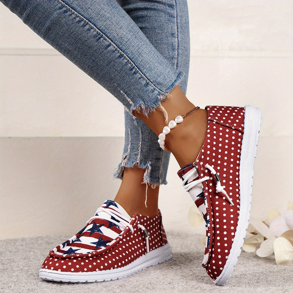 Women's Star & Polka Dot Canvas Shoes Lace Up Lightweight Outdoor Shoes