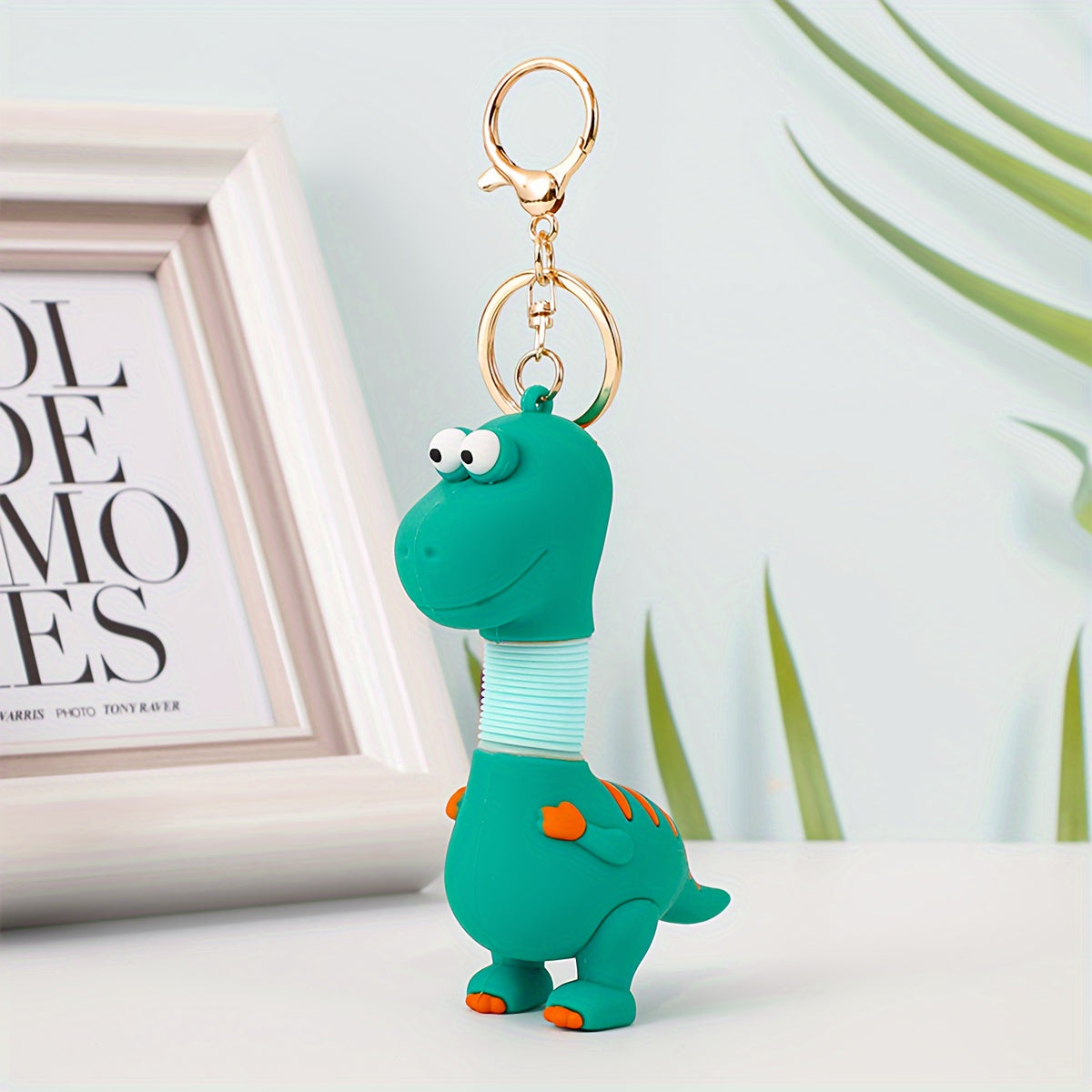 3D Dinosaur Keychain Retractable Sound Novelty Keychain