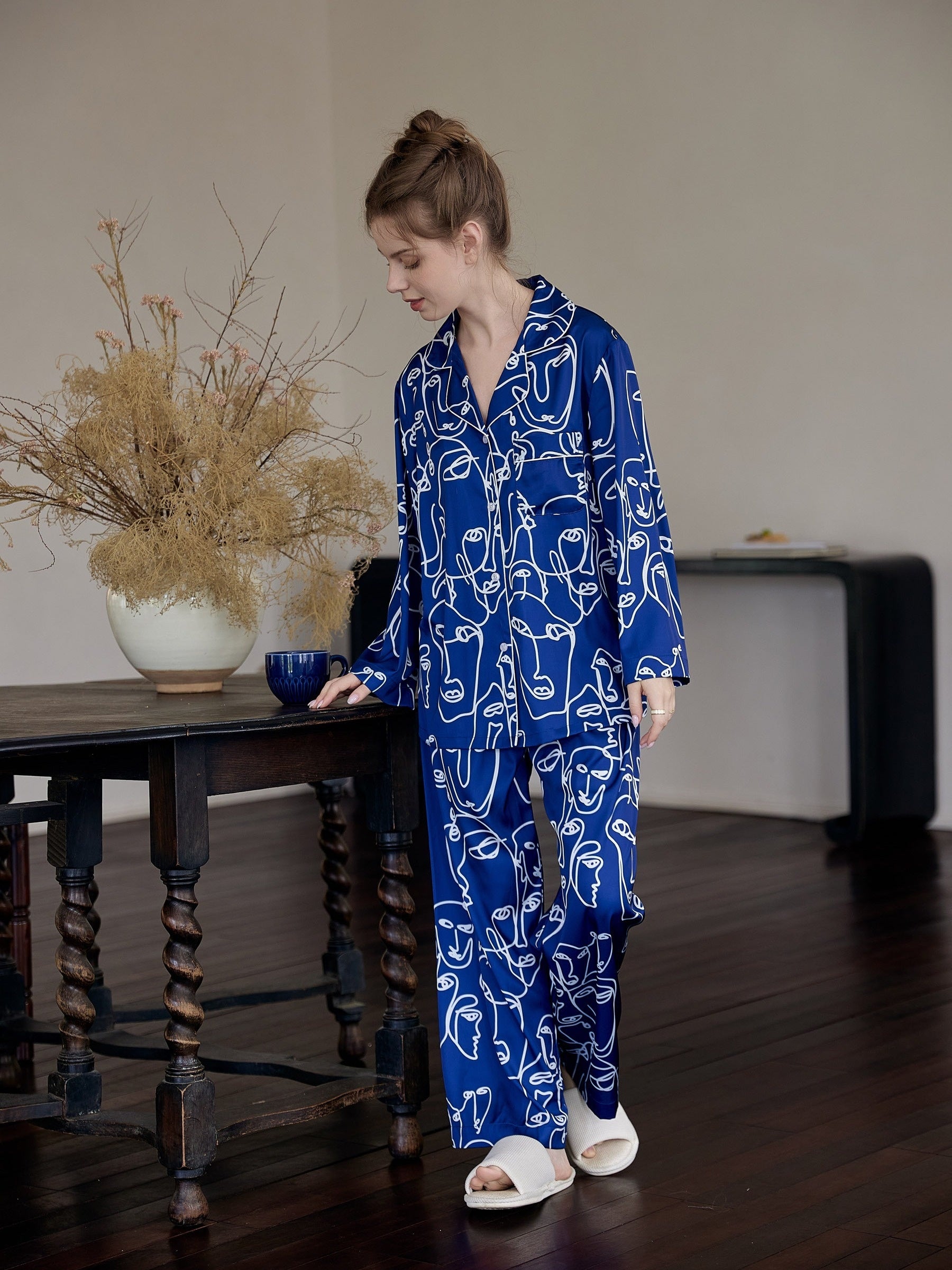 Face Sketch Pajama Set Top & Pants Women's Sleepwear