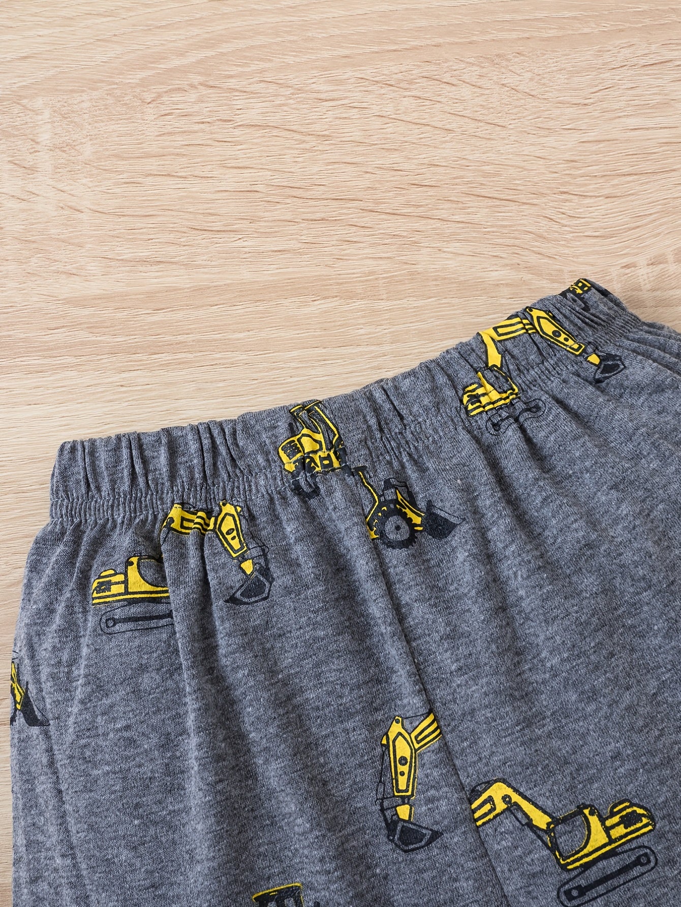 2pcs Excavator Print Tank Top & Shorts Set for Boys