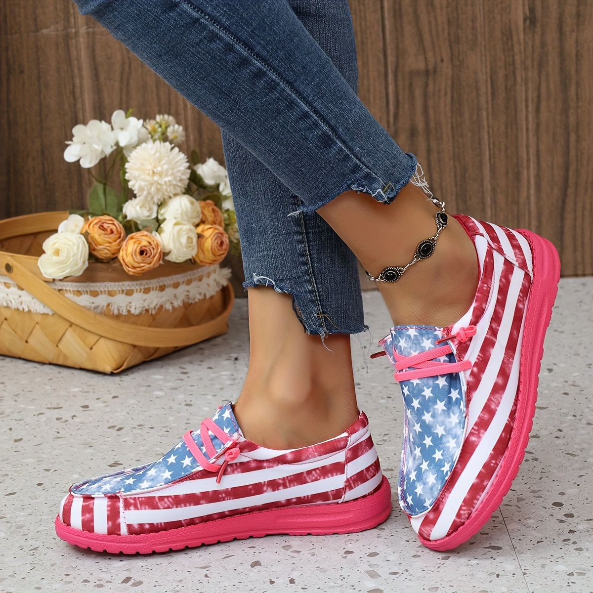 Women's Flag Pattern Skateboard Shoes Breathable & Durable Lightweight Sneakers