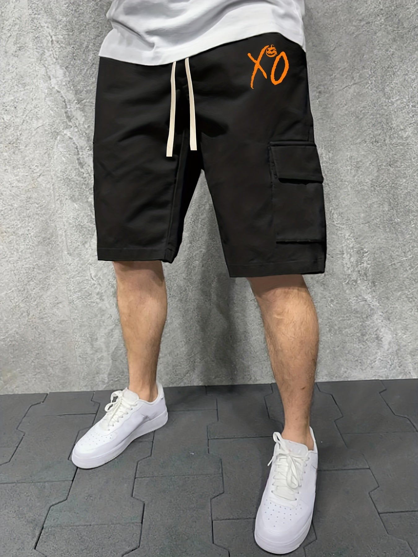 XO Pattern Comfy Shorts Men's Solid Knee Elastic Waist Drawstring Shorts