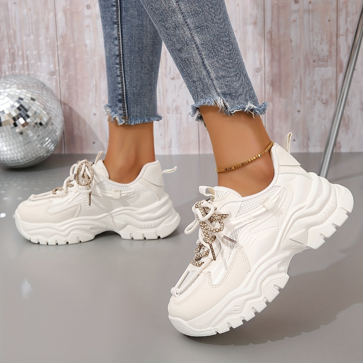 Women's Platform Sneakers Lace Up Low Round Toe Heightening Breathable Shoes