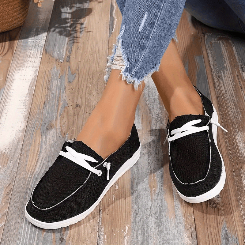 Women's Lightweight Canvas Lace-Up Sneakers