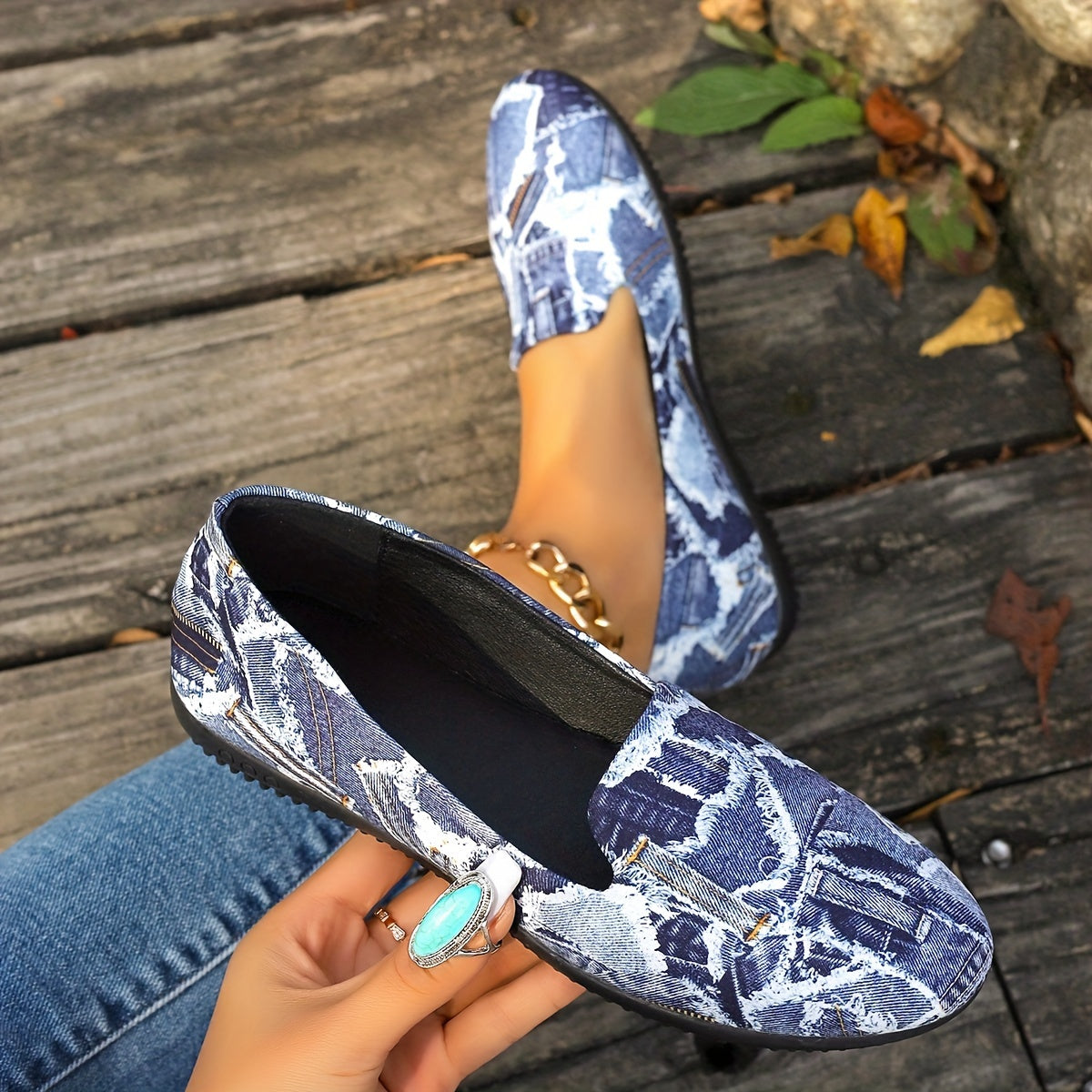 Denim Slip on Non slip Walking Shoes Women's Lightweight And Comfortable
