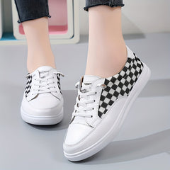 Women's Plaid Soft Sole Round Toe Board Shoes Lace up Casual Flat Walking Shoes