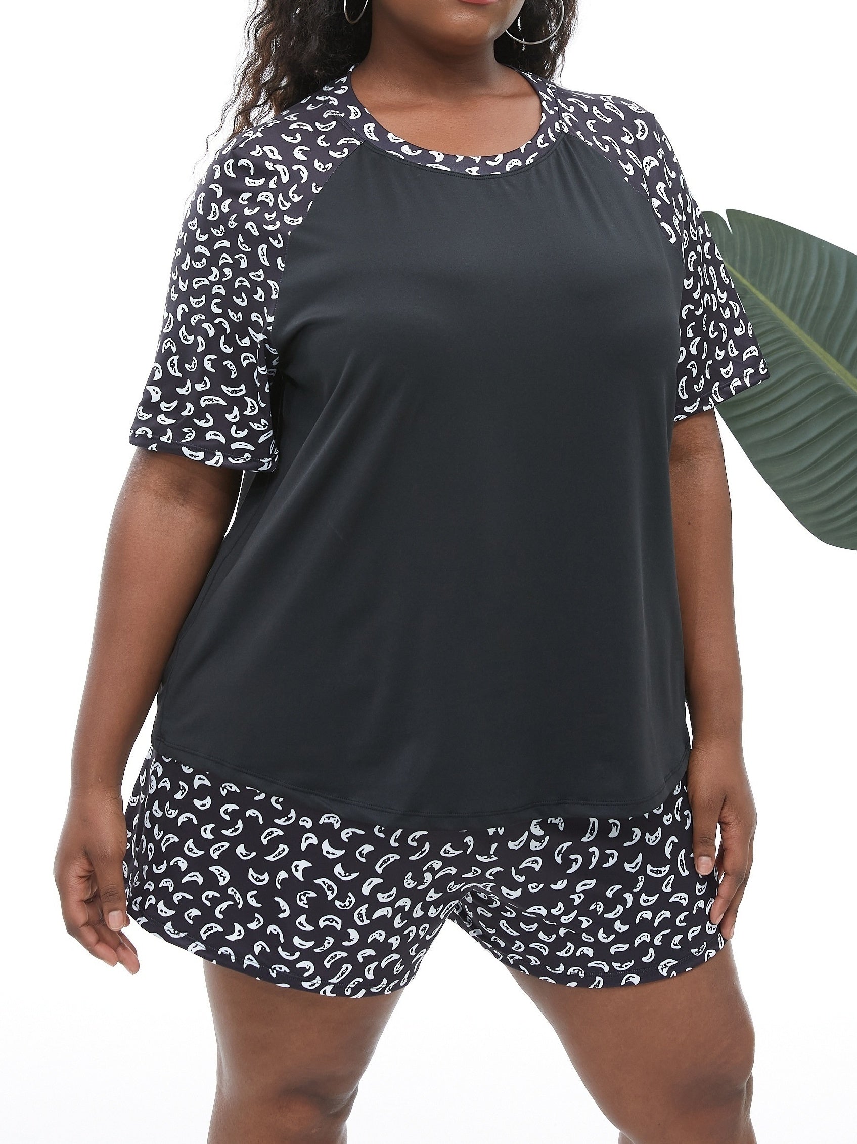 Graphic Print Top & Shorts Pajama Set