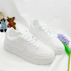Women's Lace up Front Skate Shoes With Wing Decor Low Flatform Shoes