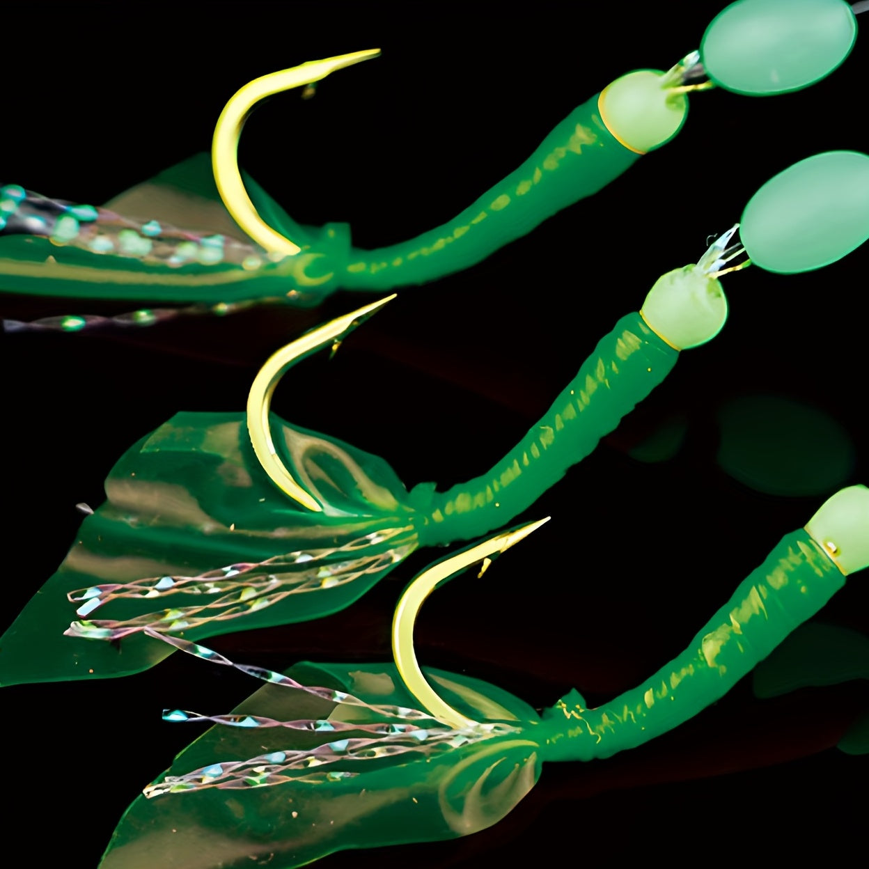 Bionic Fishing Hook Set with 6 Hooks on Green Leather String