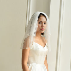 Bridal Veil Short with Hair Comb & Pearl Petal Romantic Wedding Photography Prop
