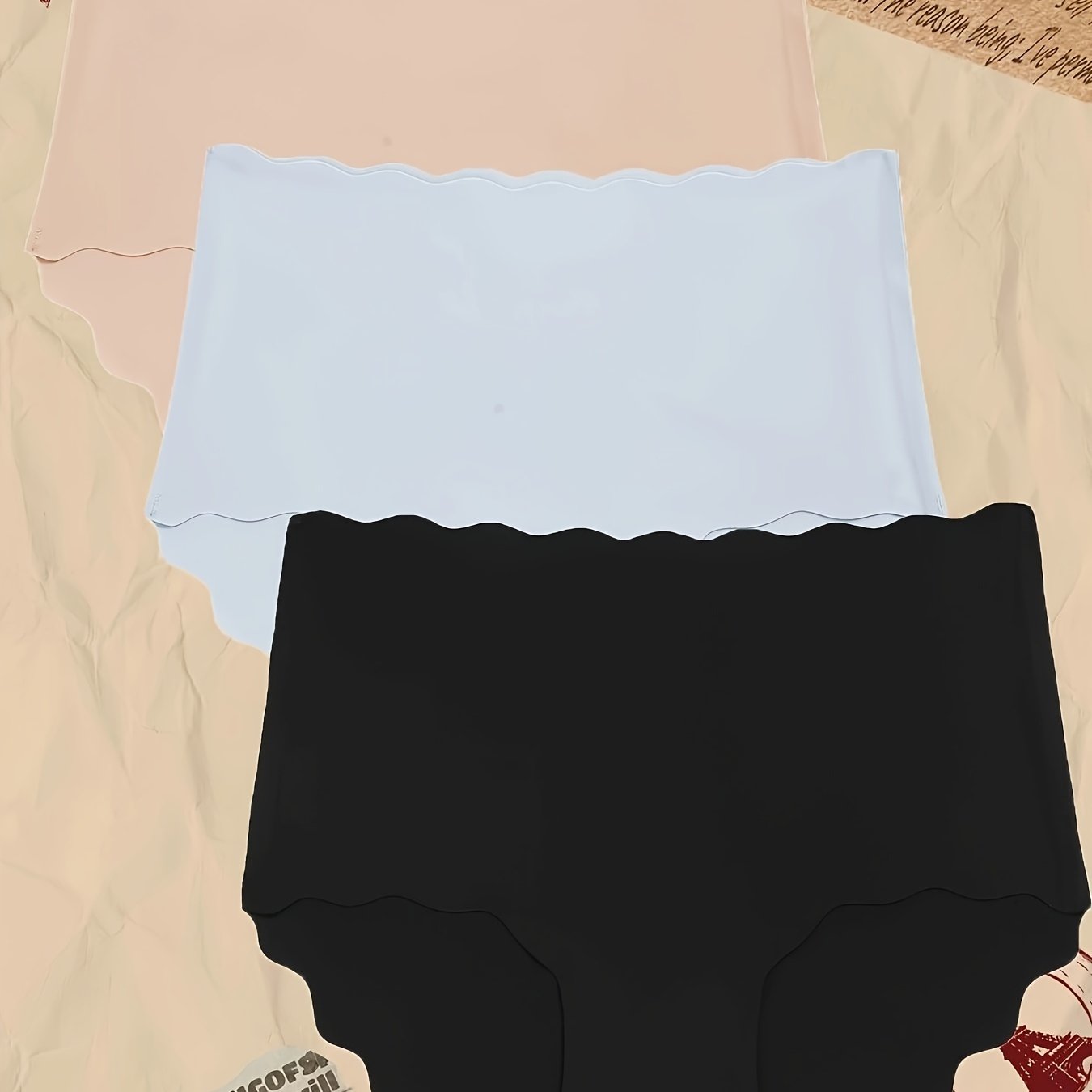 Seamless Solid Briefs Scallop Trim Panties