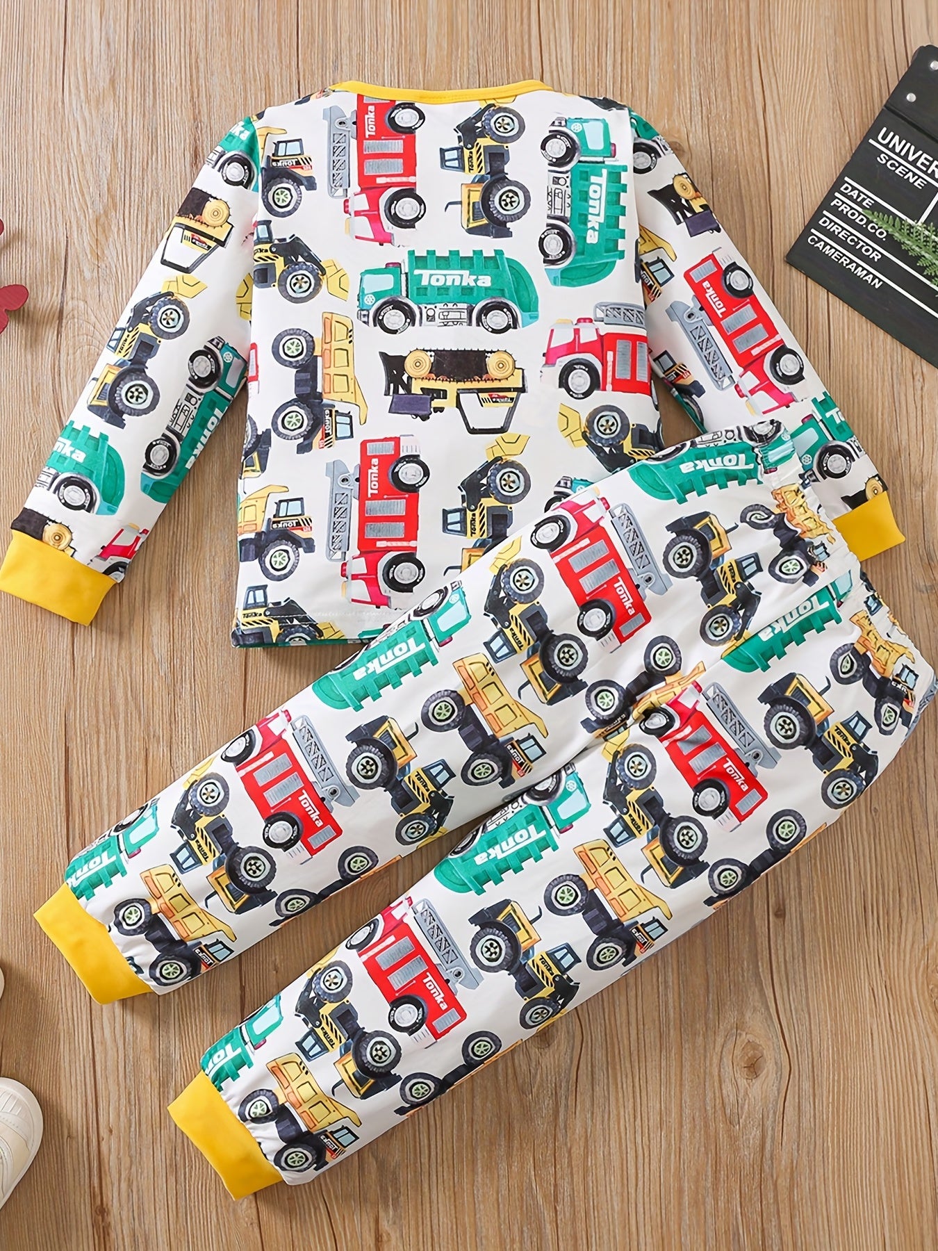 Kid's Car Print Pajama Set Long Sleeve Top & Pants