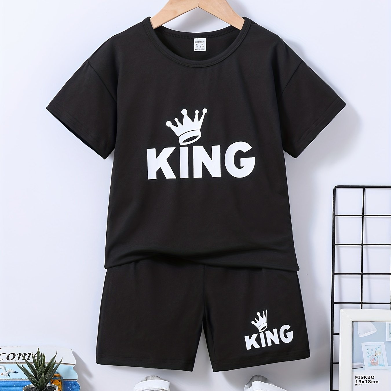 2pcs Boys Teen Casual KING Crown Graphic Print T shirt & Shorts Set
