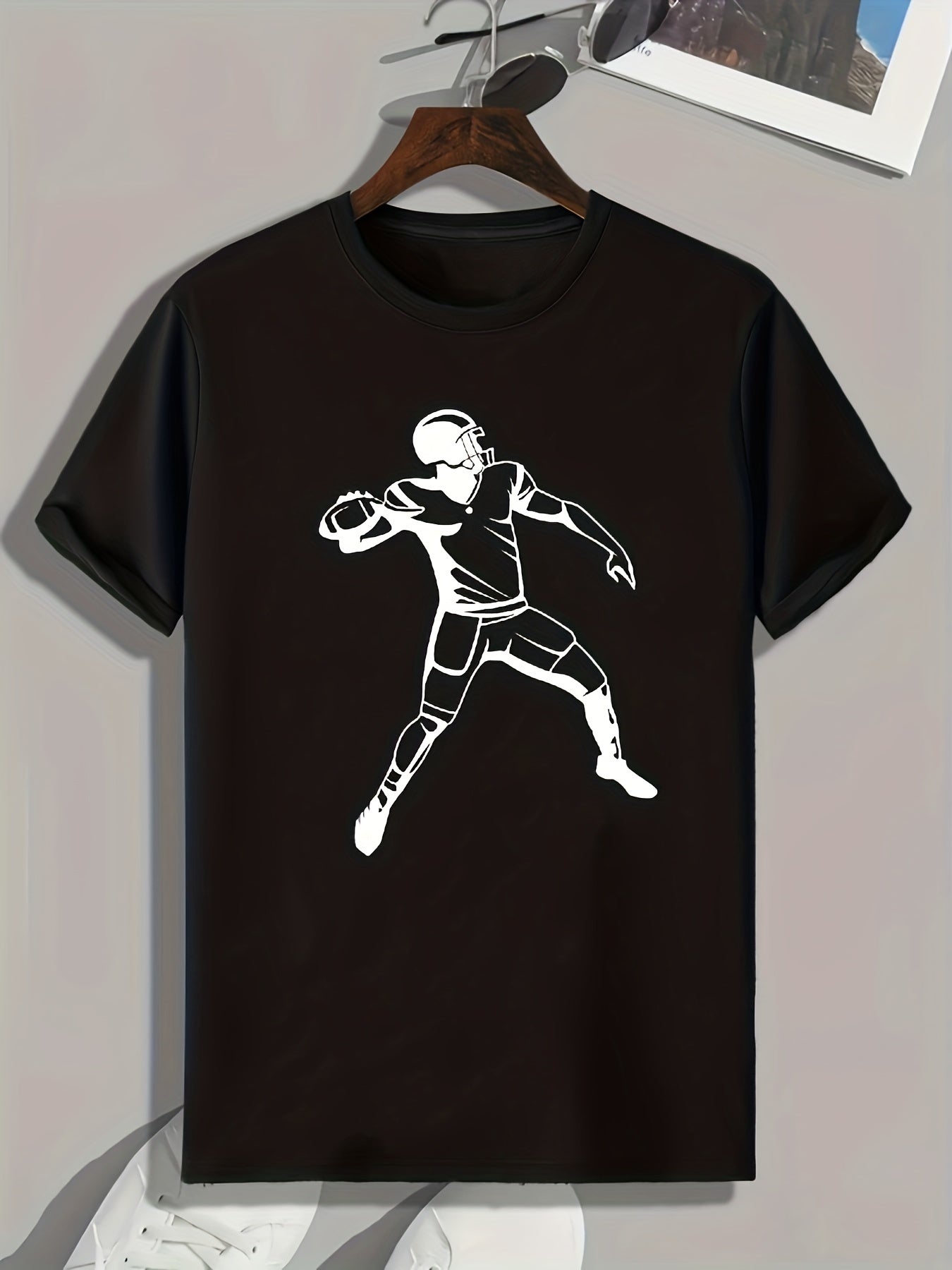 Football Player Pattern Print Men's Comfy Sports T shirt Graphic Tee