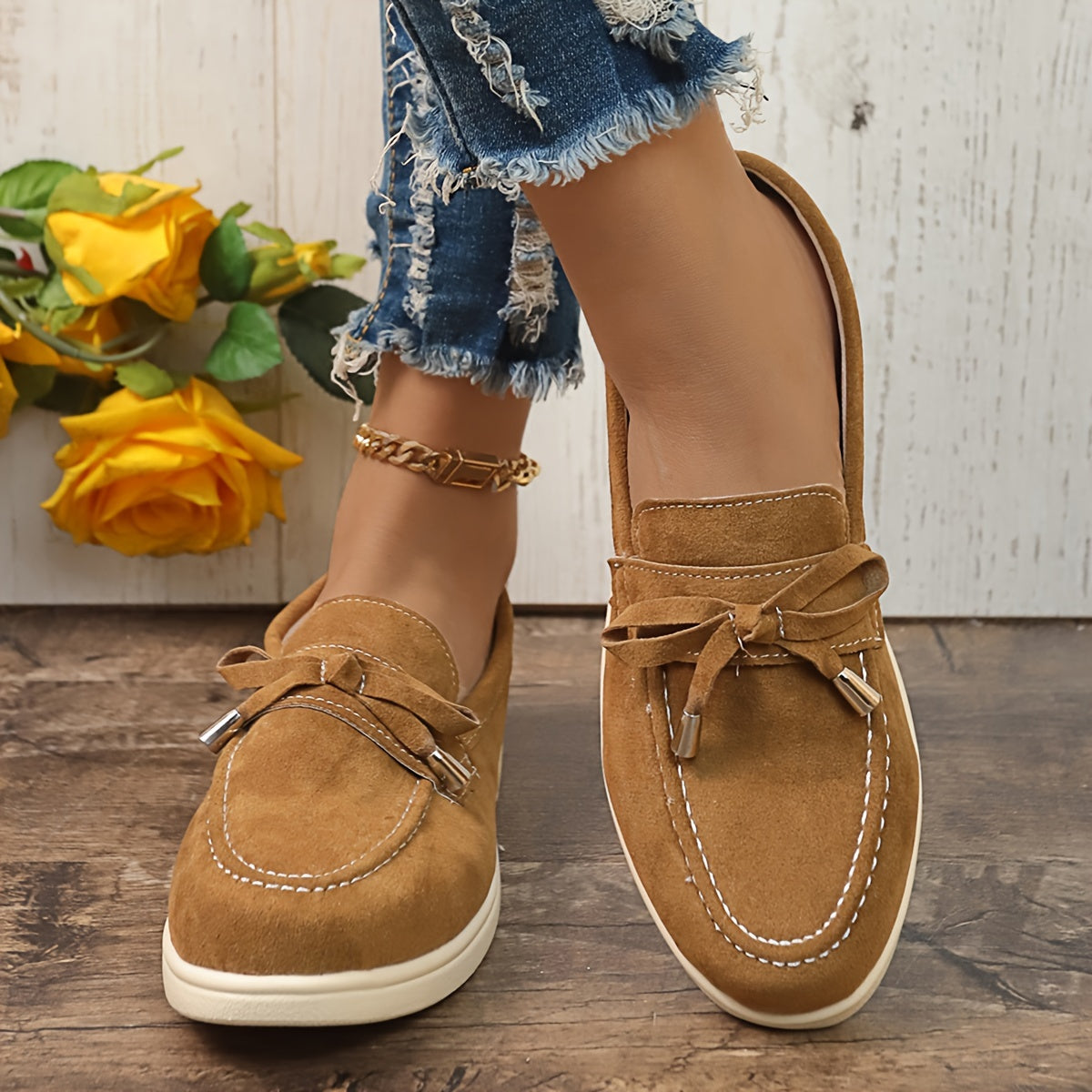 Flat Skate Shoes with Bowknot Decor Slip On