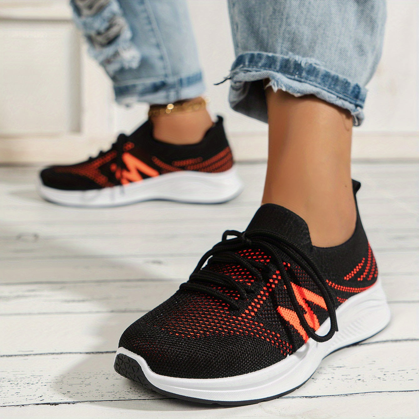 Women's Knitted Sports Shoes Lightweight Lace Up Outdoor Running Shoes