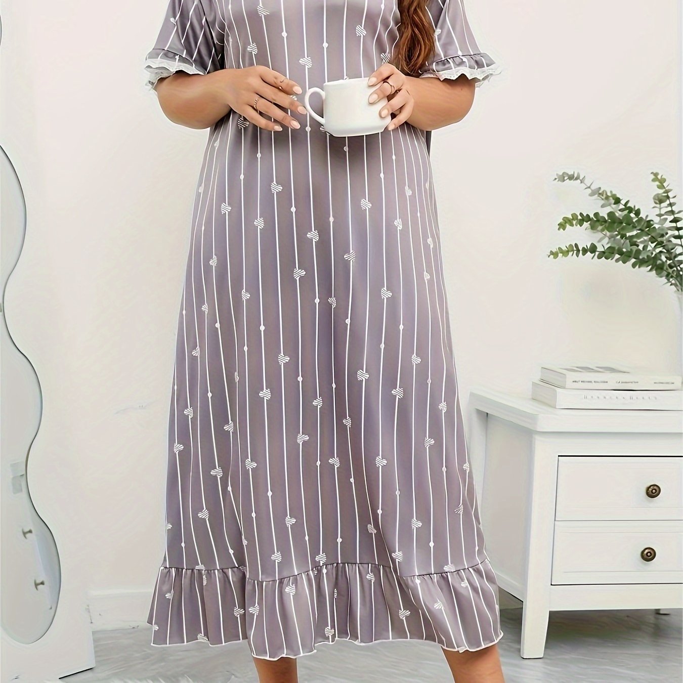 Plus Size Nightdress Women's Plus Stripe & Heart Print Short Sleeve