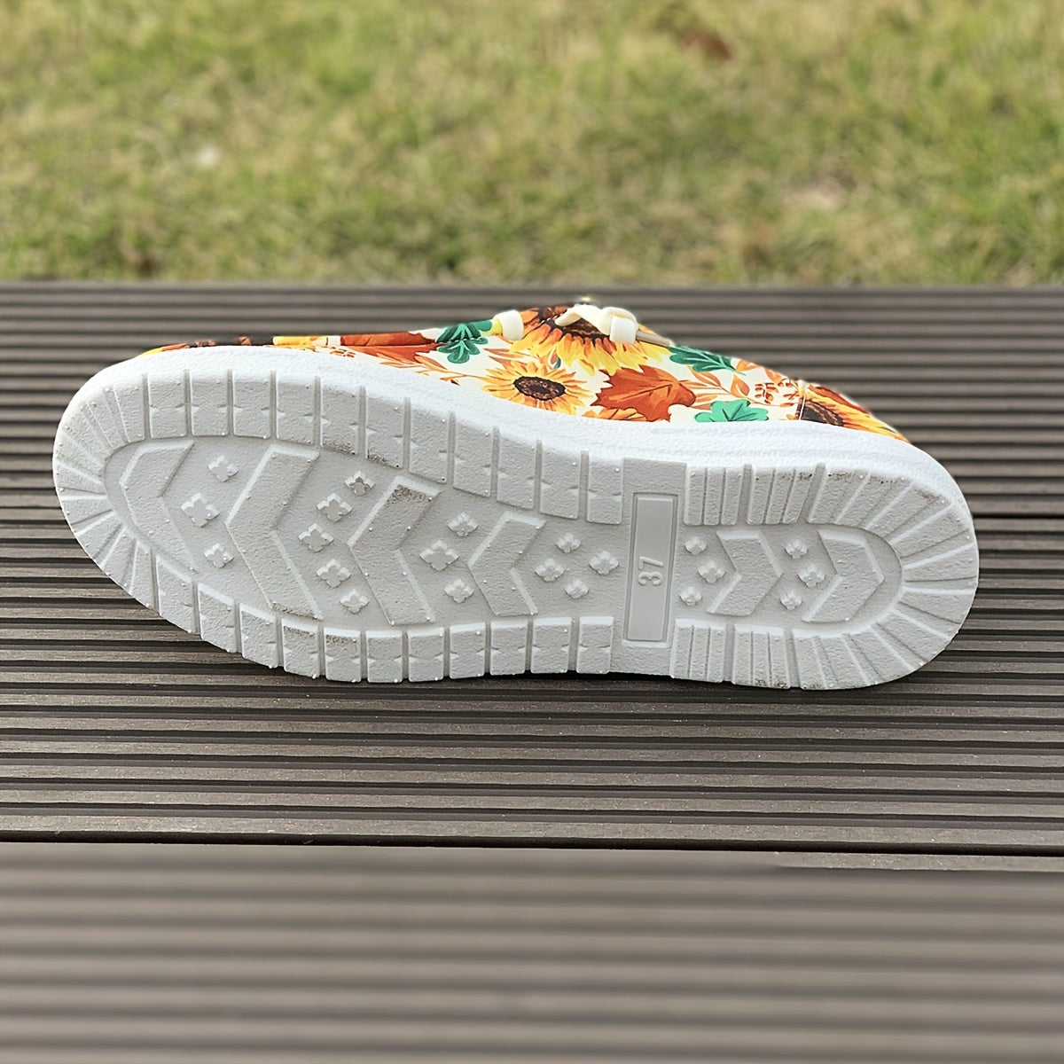 Women's Sunflower Slip on Canvas Shoes Lightweight Walking Shoes
