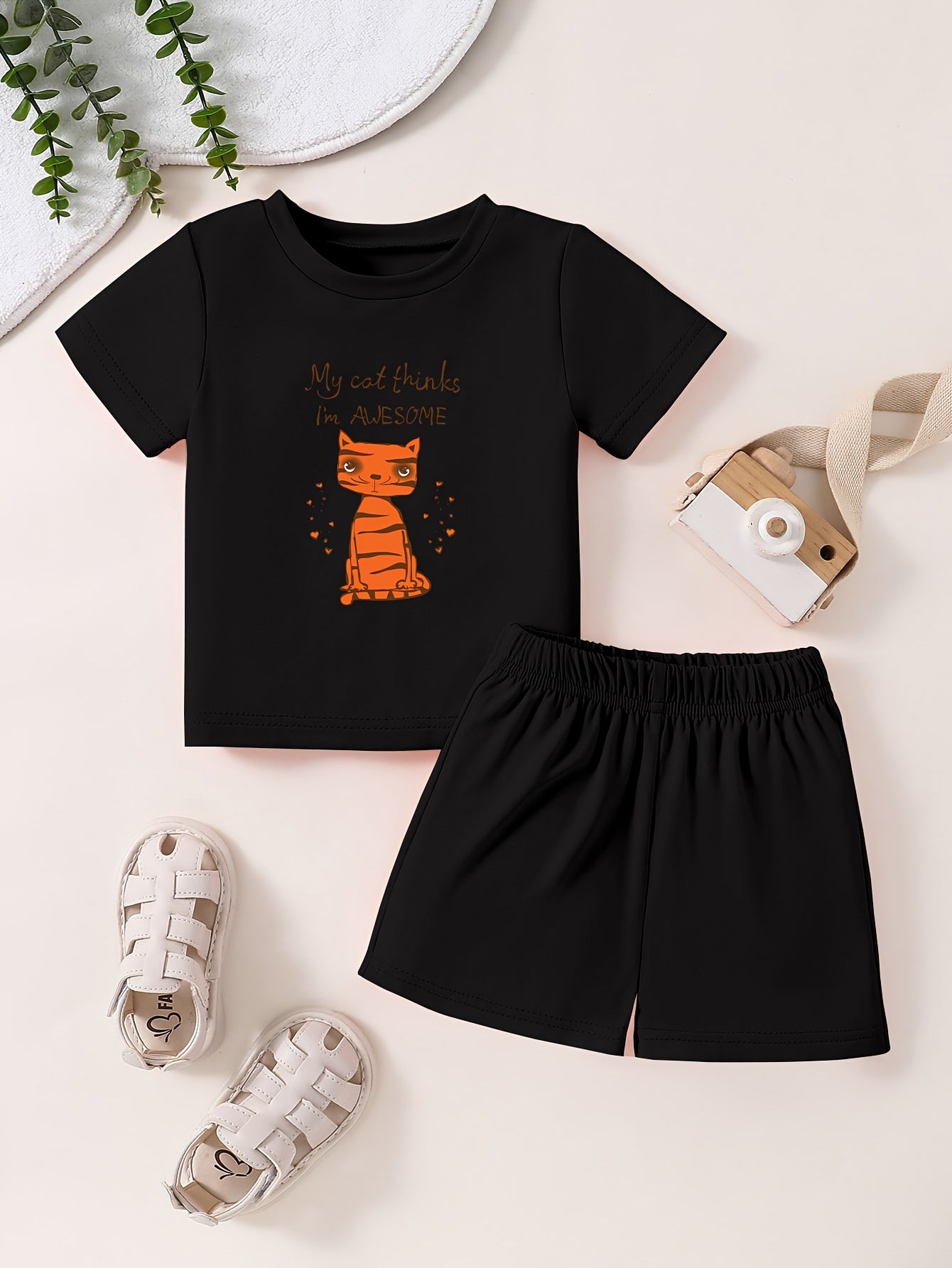 Toddler Cartoon Pattern Short Sleeve T-shirt & Shorts Set