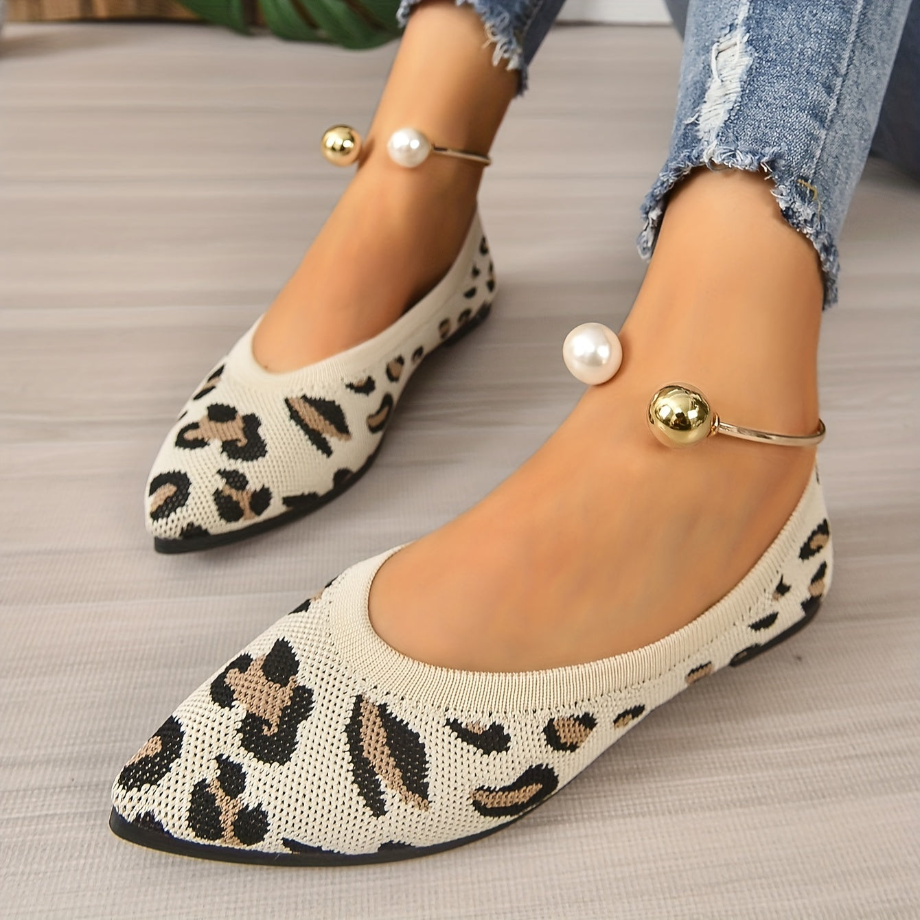 Leopard Printed Point Toe Slip On Flat Shoes with Metallic Strap