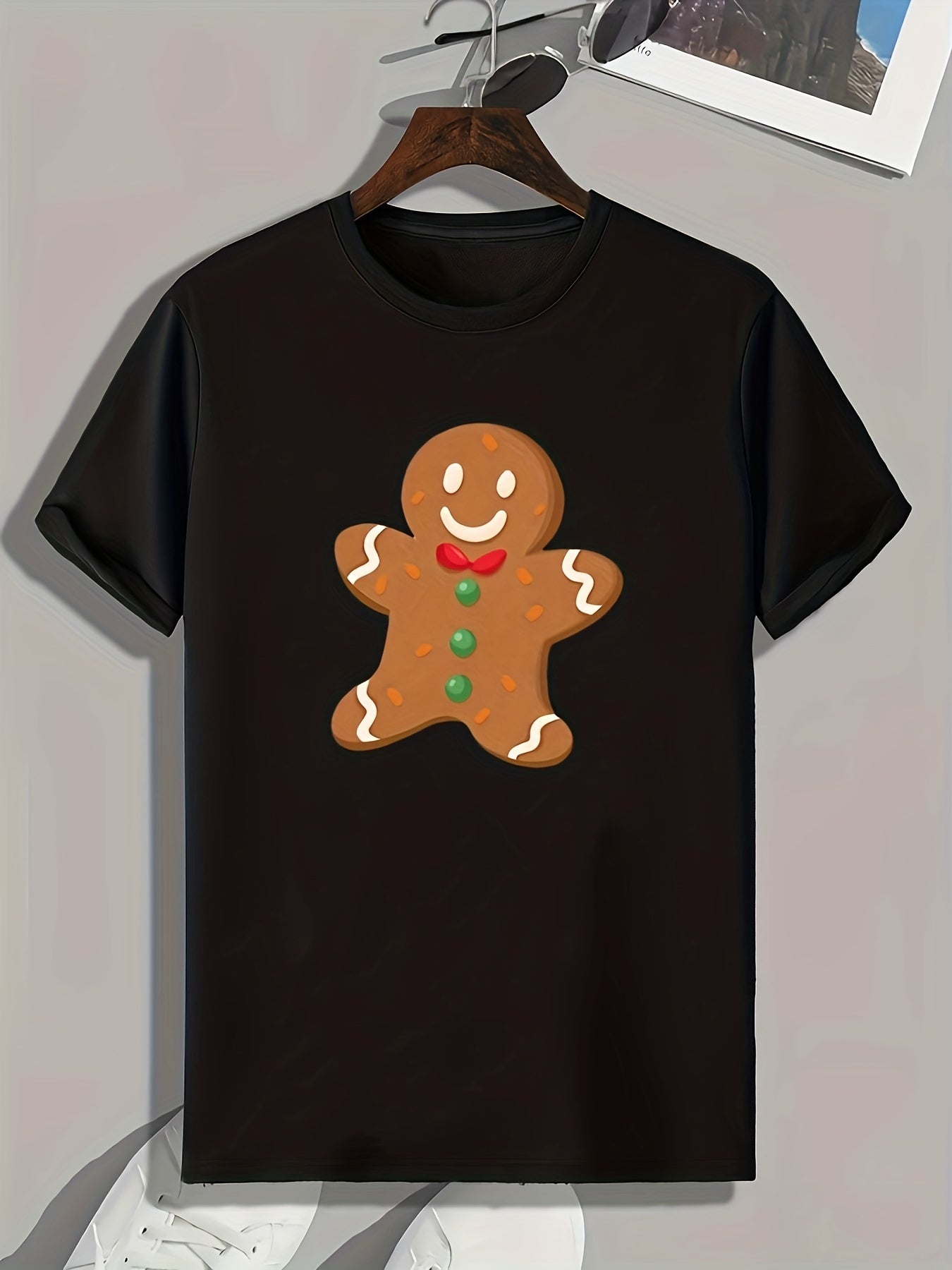 Christmas Gingerbread Man Print Men's Graphic T shirt