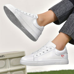 Heart Pattern Skate Shoes Lace Up Flat Casual Sneakers