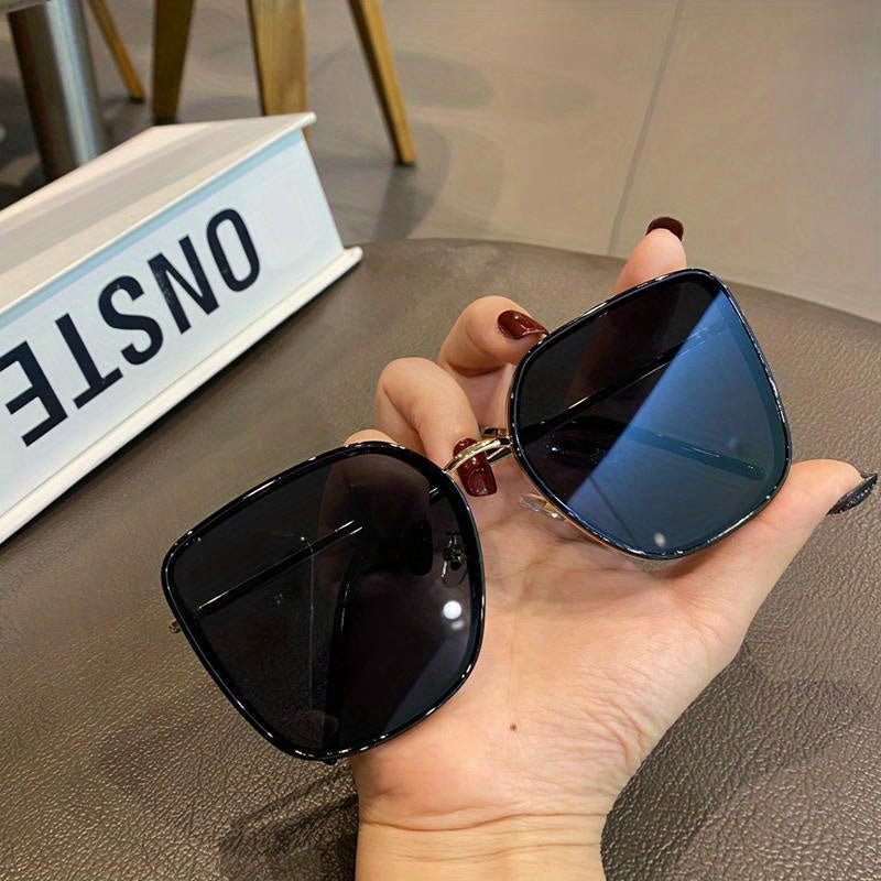 Oversized Square Frame Polarized Sunglasses UV400