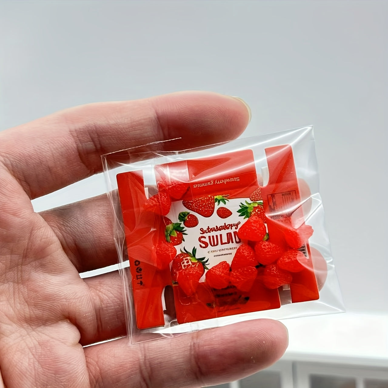 DIY Dollhouse Food Model Accessories: Strawberry Sundae & Gerard's Bierij Chocol