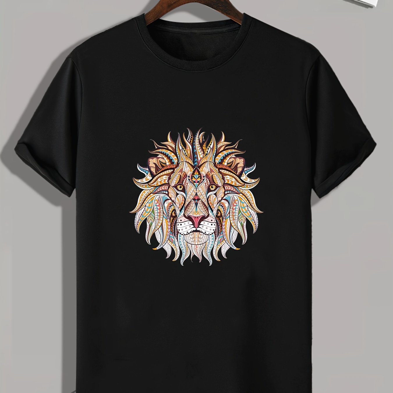 Lion Pattern Print Men's Sports T-shirt - Fitness Clothing for Men