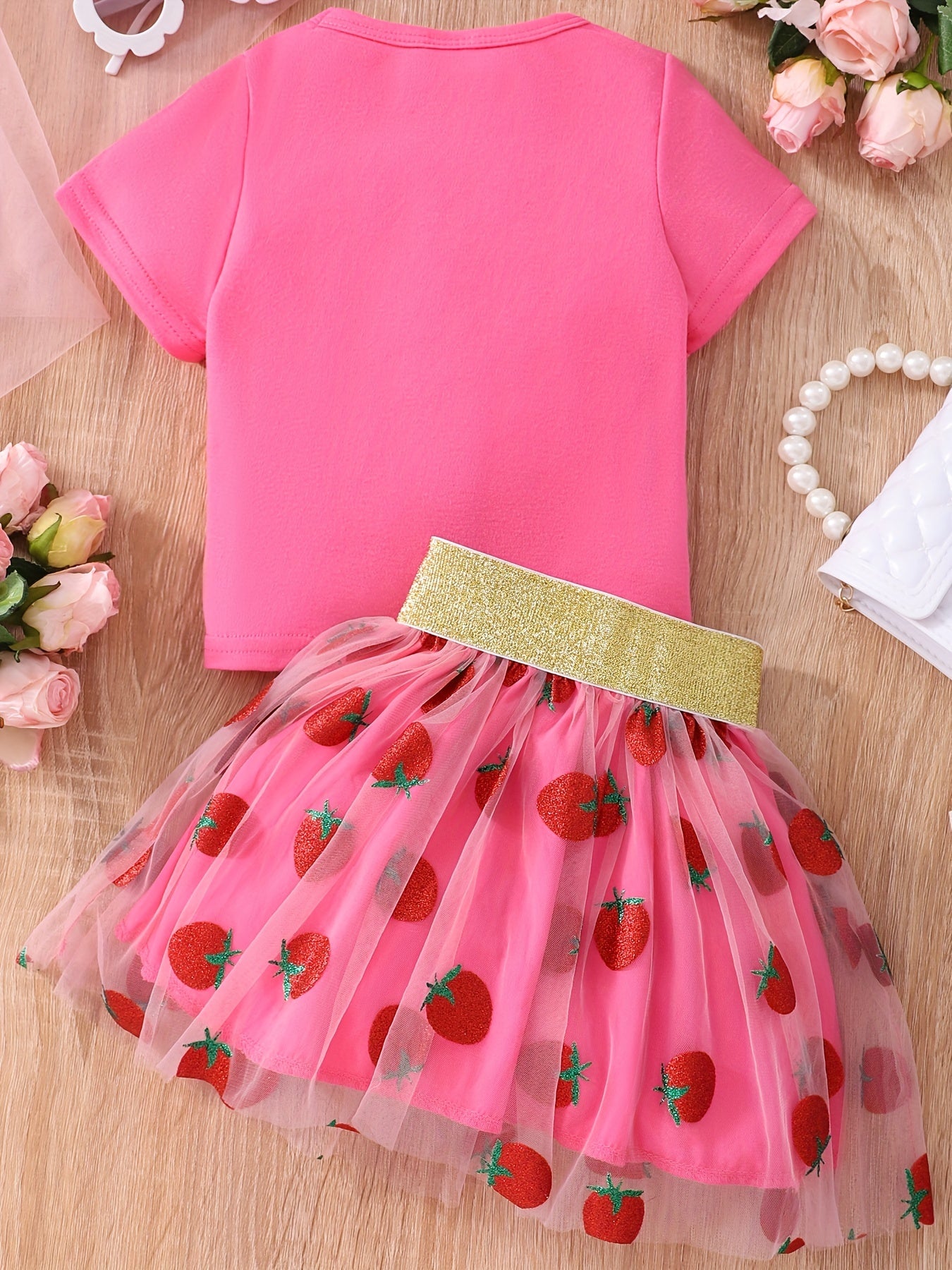 2pcs Girls Strawberry Graphic T Shirt Top & Glitter Tape Mesh Skirt Set