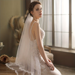 Lace Edge Bridal Veil with Comb Wedding Headwear