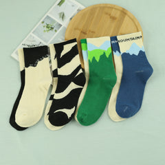 Men's Cartoon Snow Mountain Crew Socks Breathable Comfy Casual Street Style