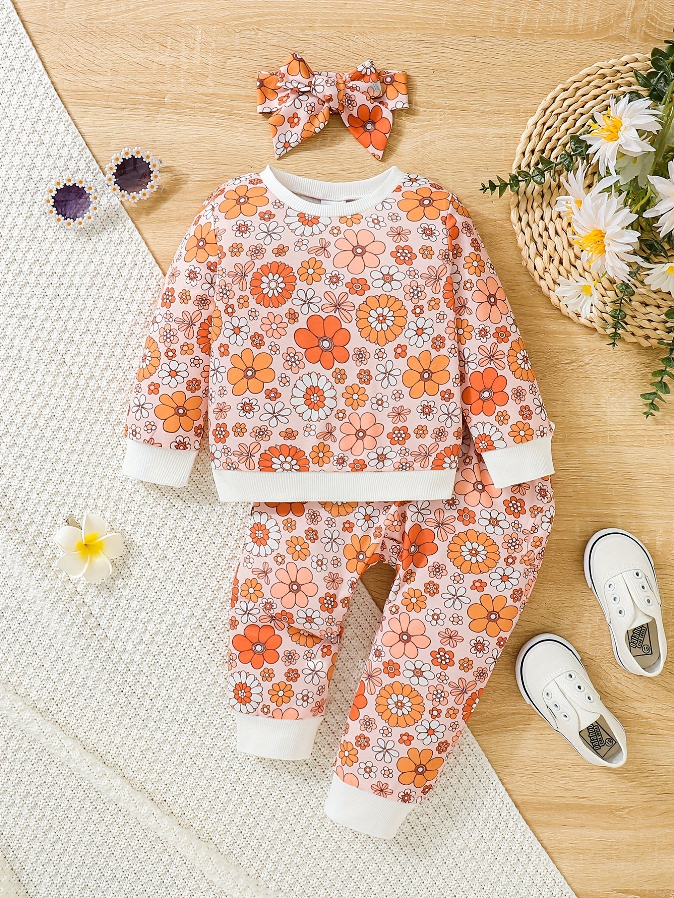 Autumn Baby Daisy Graphic Sweatshirt Set