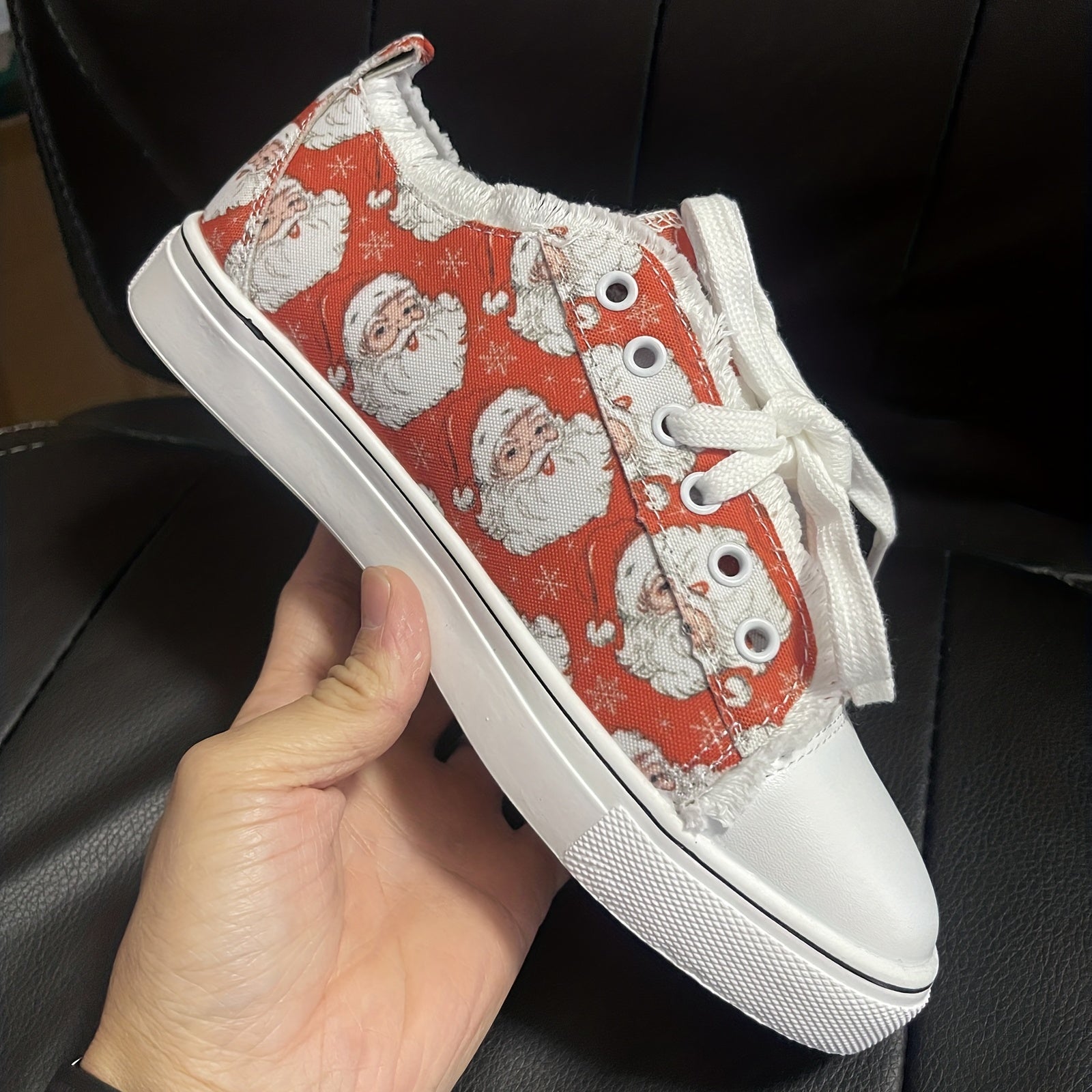 Women's Santa Claus Print Canvas Shoes Lace Up Low Top Sneakers