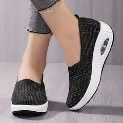 Plaid Slip On Walking Shoes Lightweight Casual Sneakers