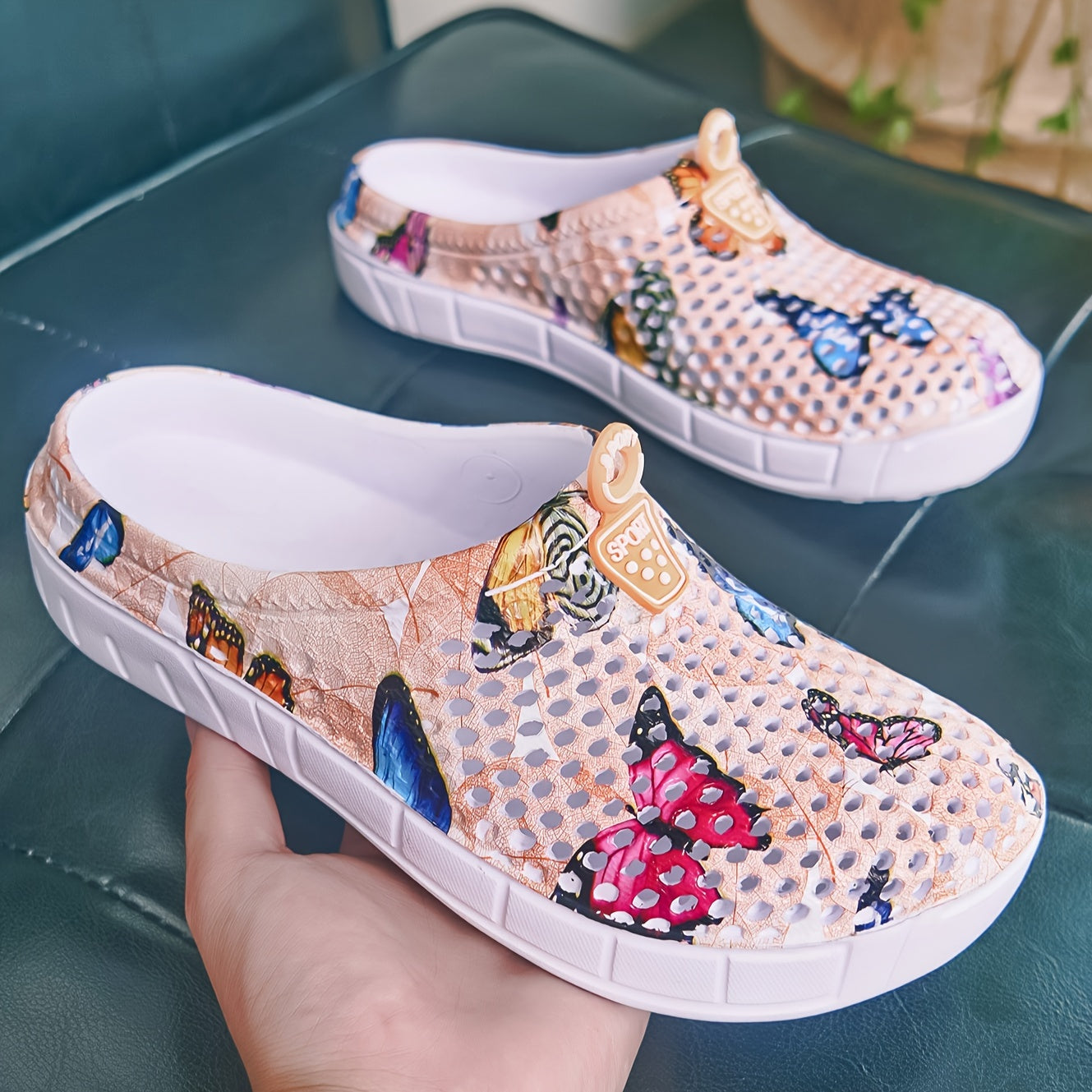 Butterfly Pattern Hole Shoes Sandals Slippers Women's Lightweight Outdoor Shoes