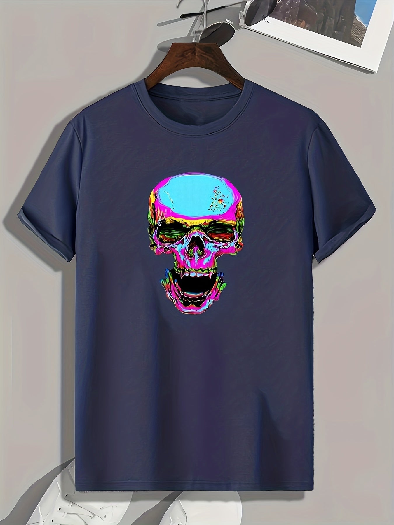 Glitch Skull Print Men's Comfy T-shirt for Outdoor Summer