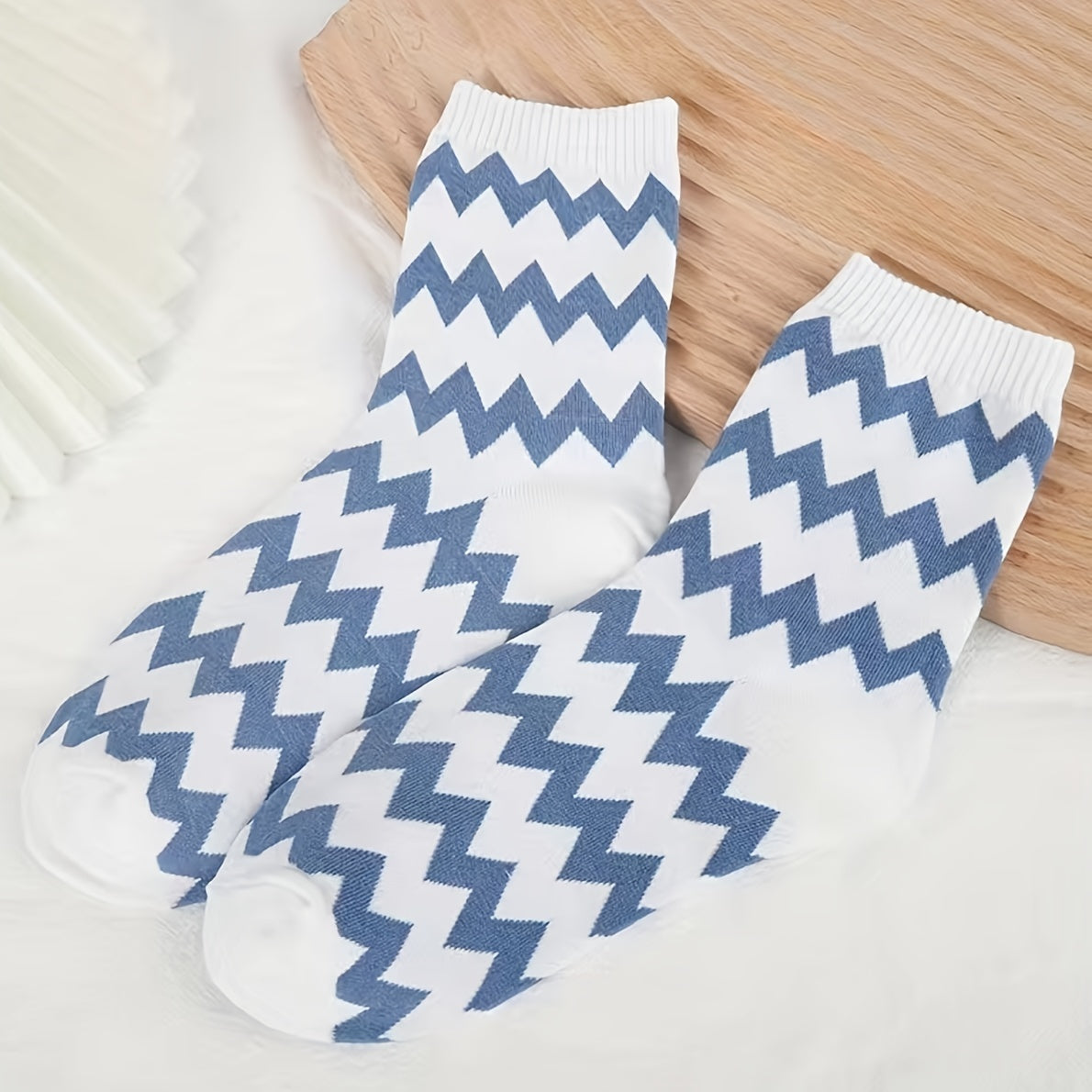 Men's Striped Crew Socks Breathable Comfy Casual Unisex Outdoor Socks