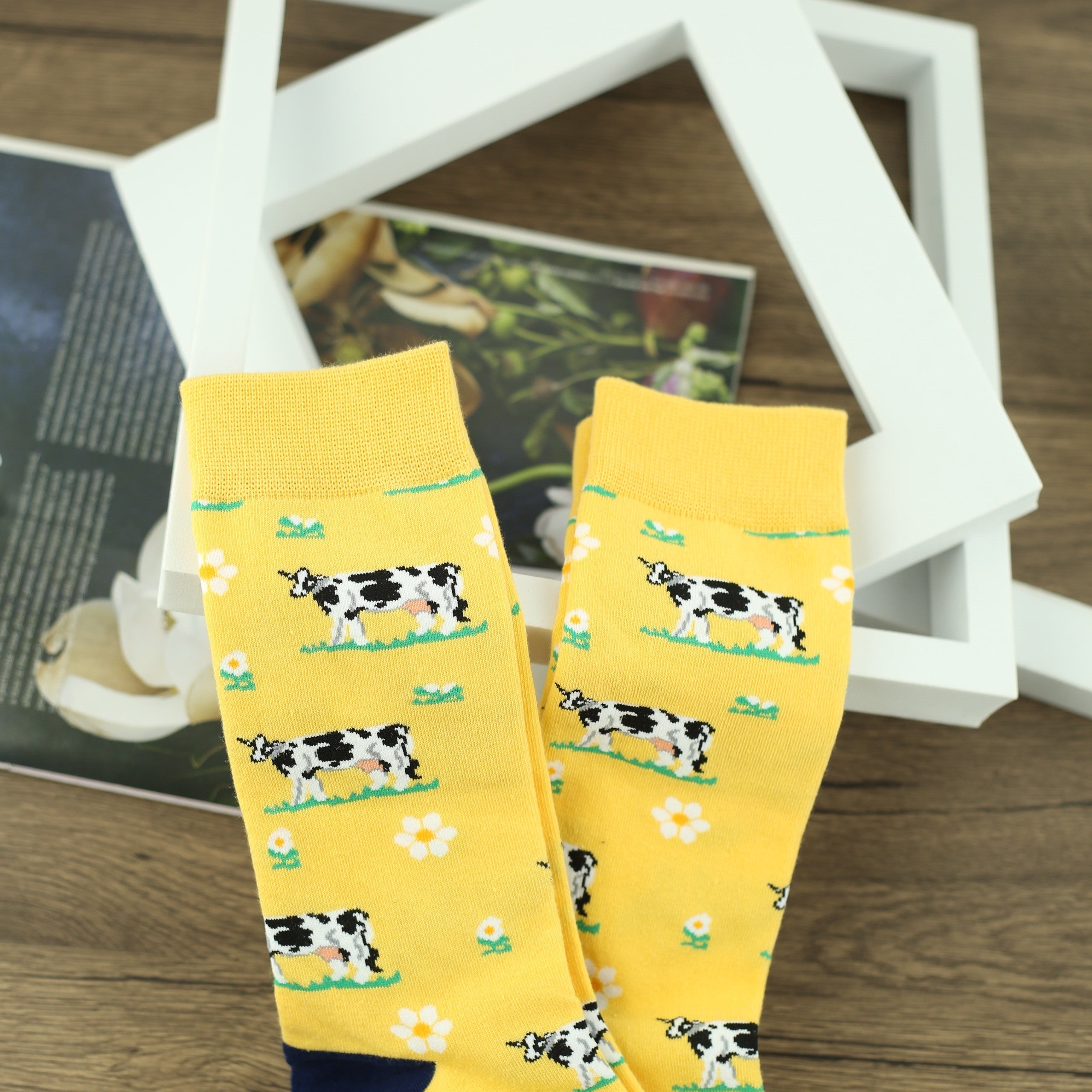 Men's Cow Pattern Crew Socks Breathable Comfy Casual Unisex Socks