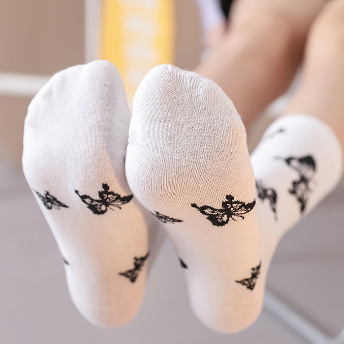 Butterflies Pattern Cotton Mid Tube Socks For Sports